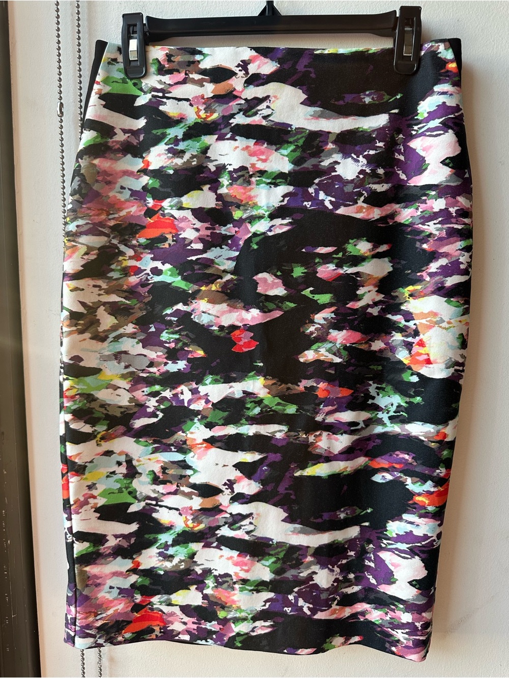 dELiA*s Skirt Size 10 Black Pencil Skirt with Multicolor Abstract Print